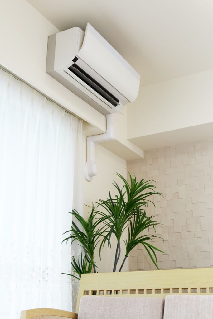 Air conditioning repair service